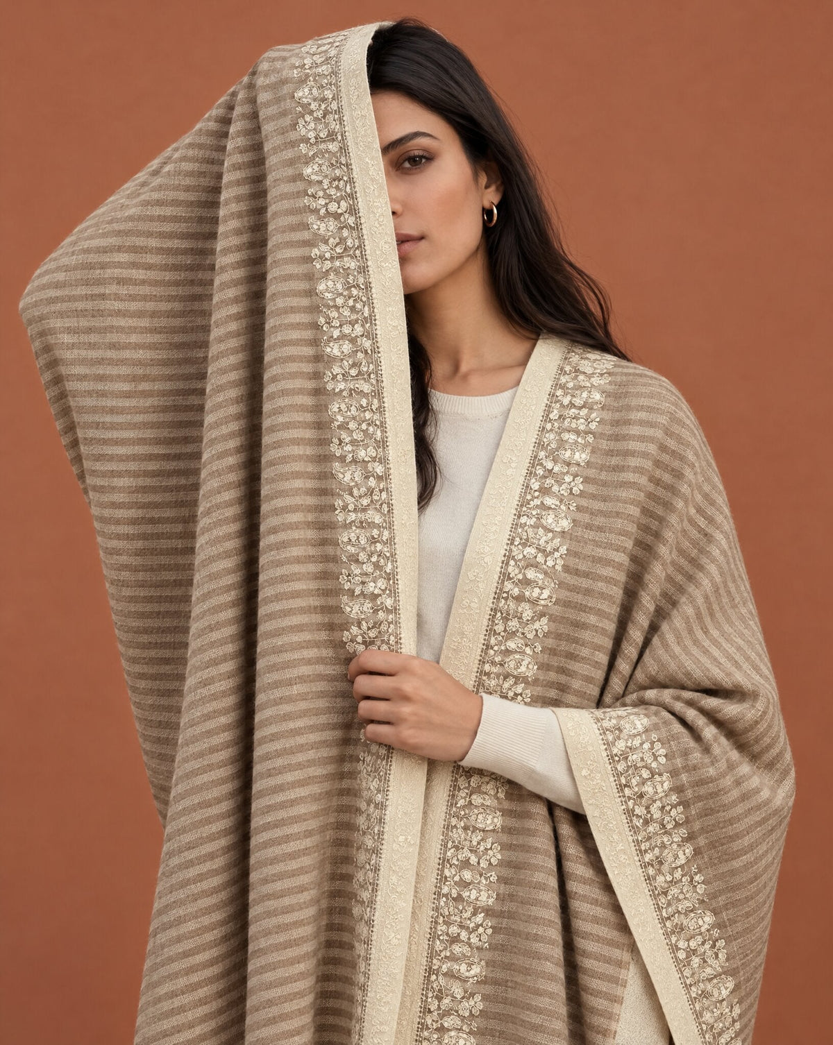 SS26PAS46 – Beige Cashmere Pashmina with All-Over Embroidery - MIRA Y MANO