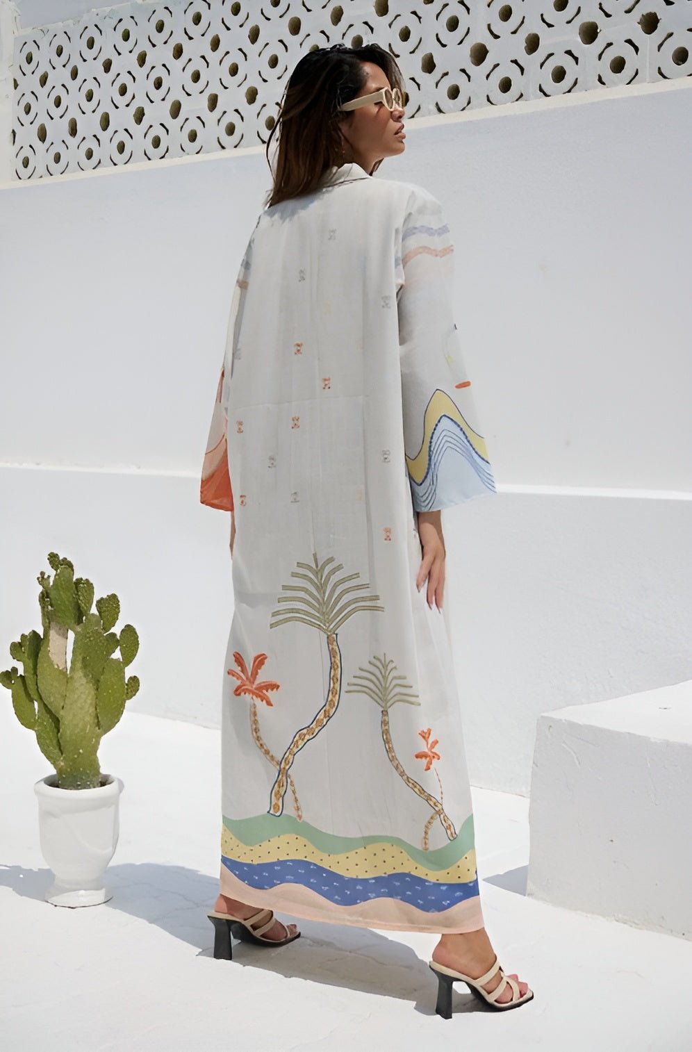 JDHHRZN ABAYA - THE UNTITLED PROJECT - MIRA Y MANO