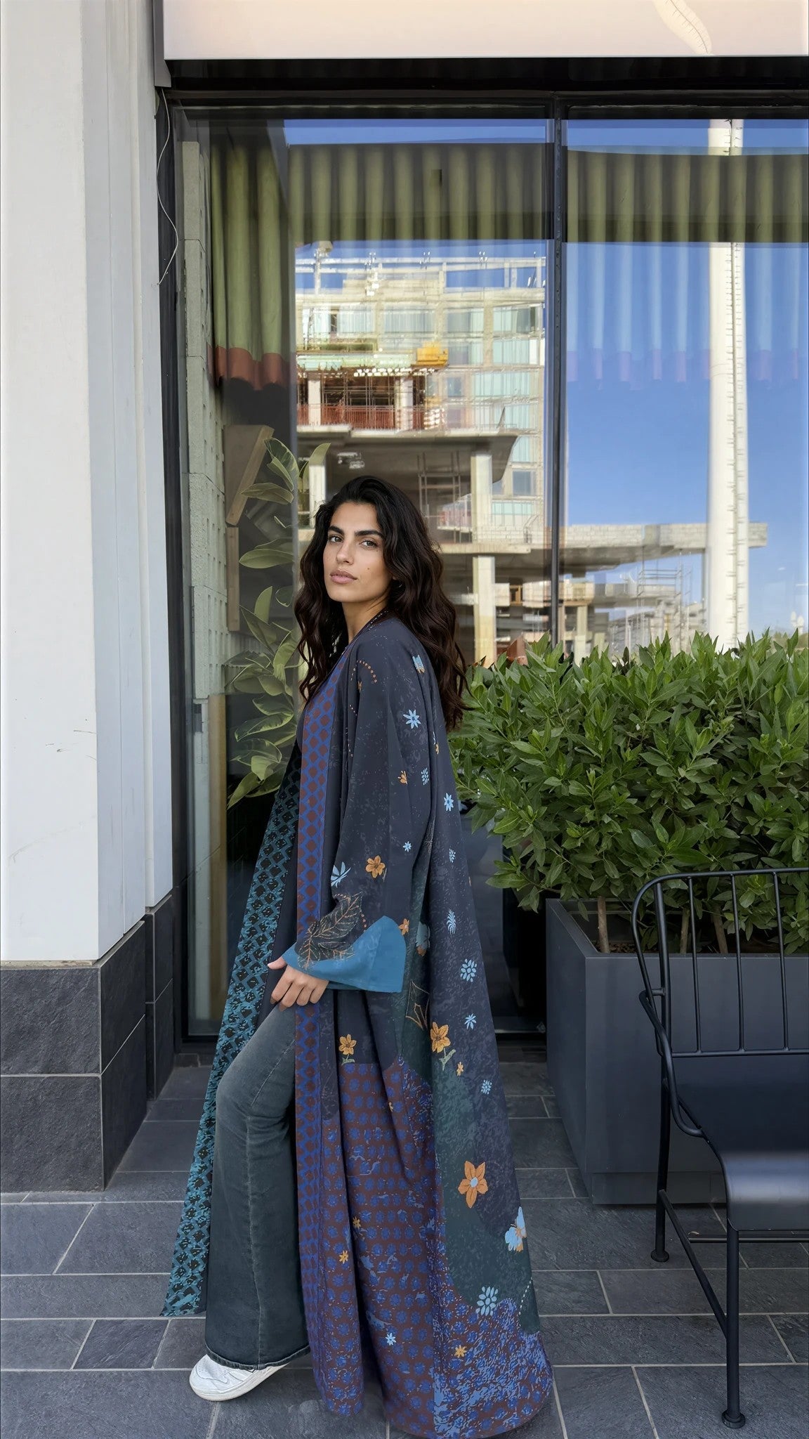 SEEN LEAVING THE CORNICHE ABAYA - THE UNTITLED PROJECT - MIRA Y MANO