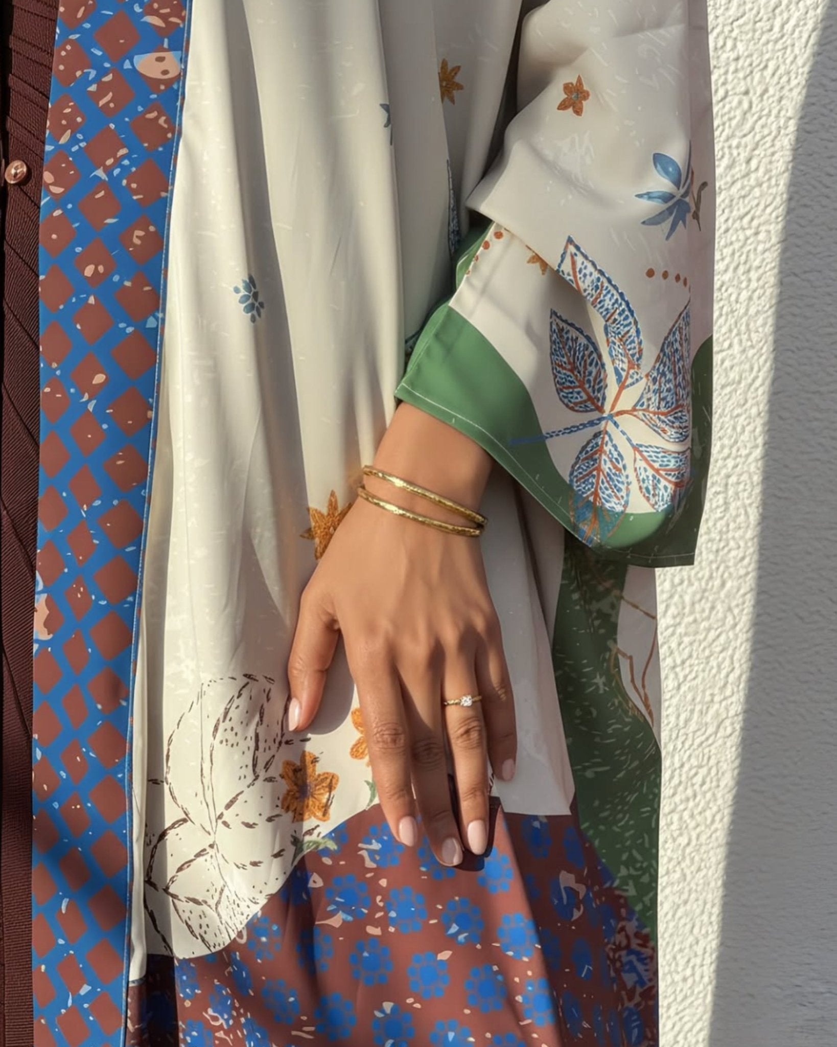 SHE THOUGHT IN INDIGO A ABAYA - THE UNTITLED PROJECT - MIRA Y MANO