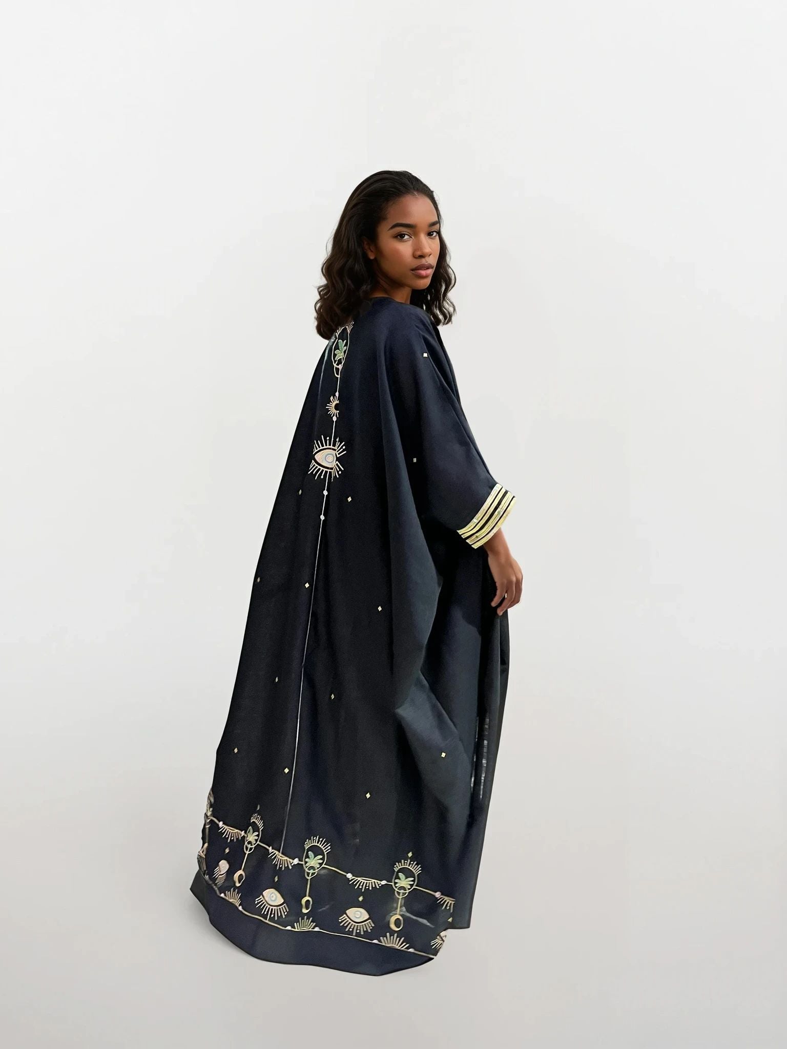 THE GYPSY HEART ABAYA - THE UNTITLED PROJECT - MIRA Y MANO