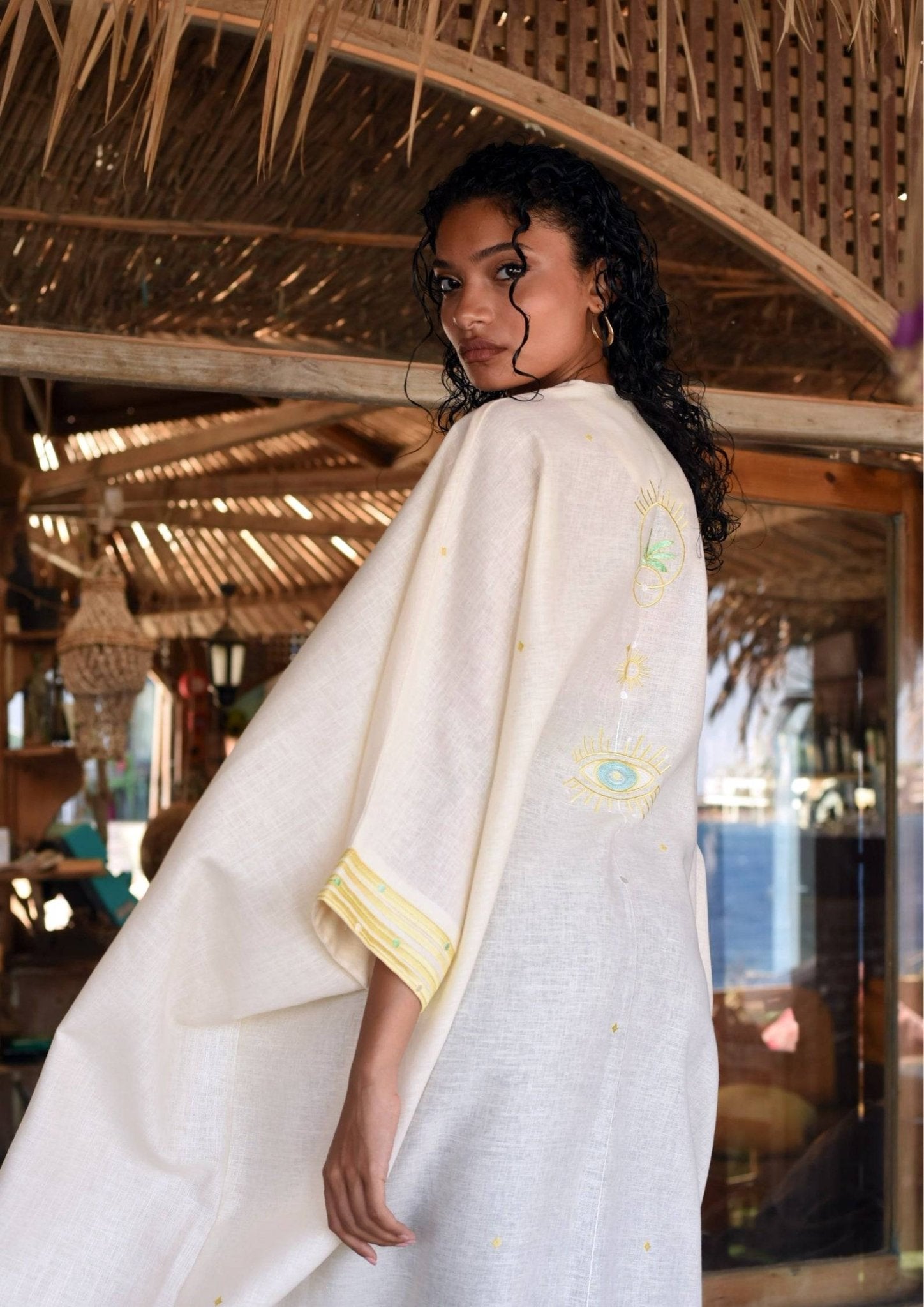 THE GYPSY HEART - BG ABAYA - THE UNTITLED PROJECT - MIRA Y MANO