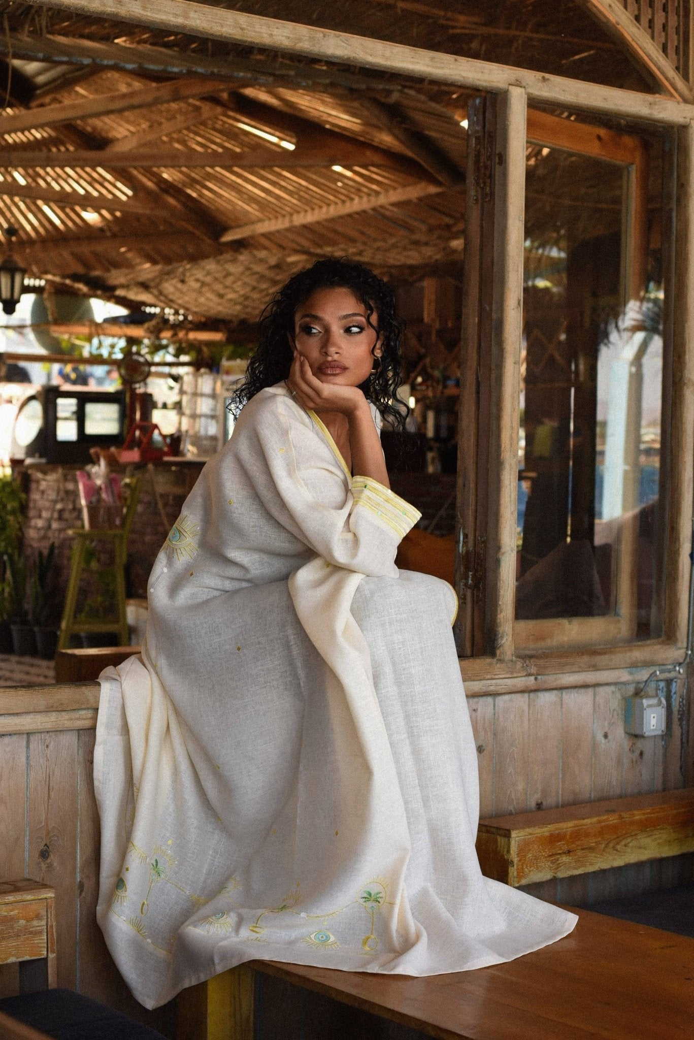 THE GYPSY HEART - BG ABAYA - THE UNTITLED PROJECT - MIRA Y MANO