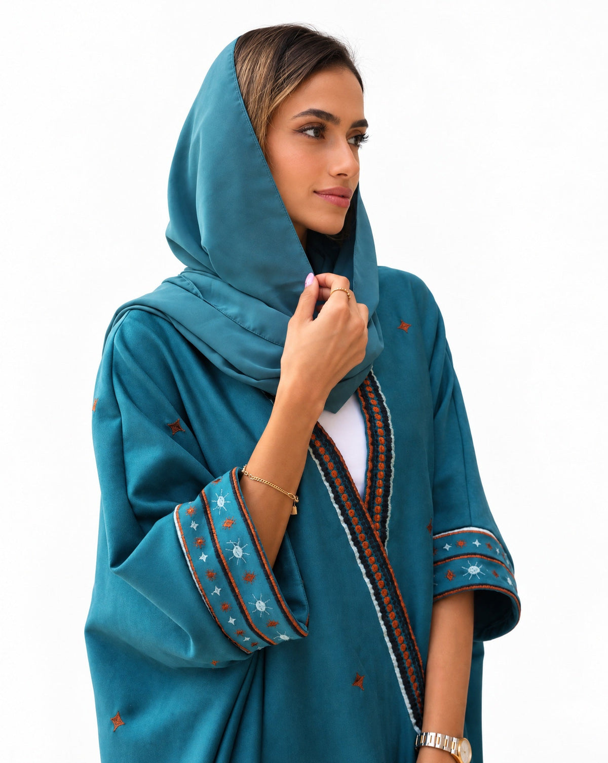THE STELLAR ABAYA - THE UNTITLED PROJECT - MIRA Y MANO