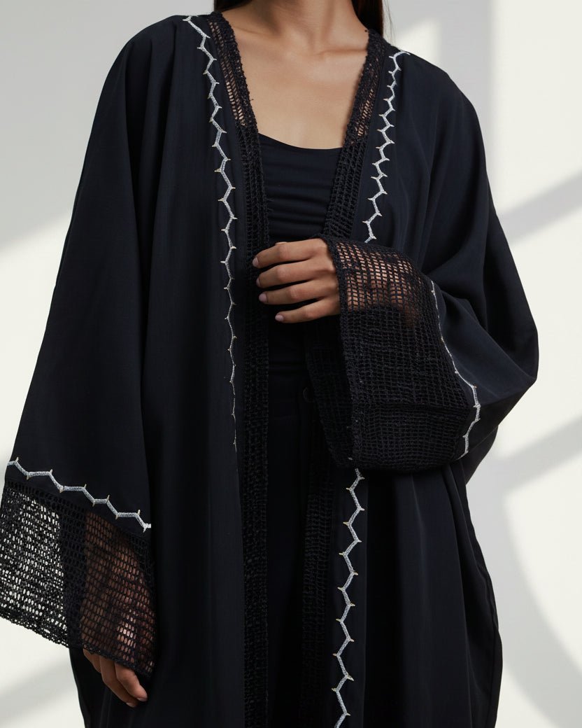 BOHO MESH BK ABAYA - THHABAH - MIRA Y MANO