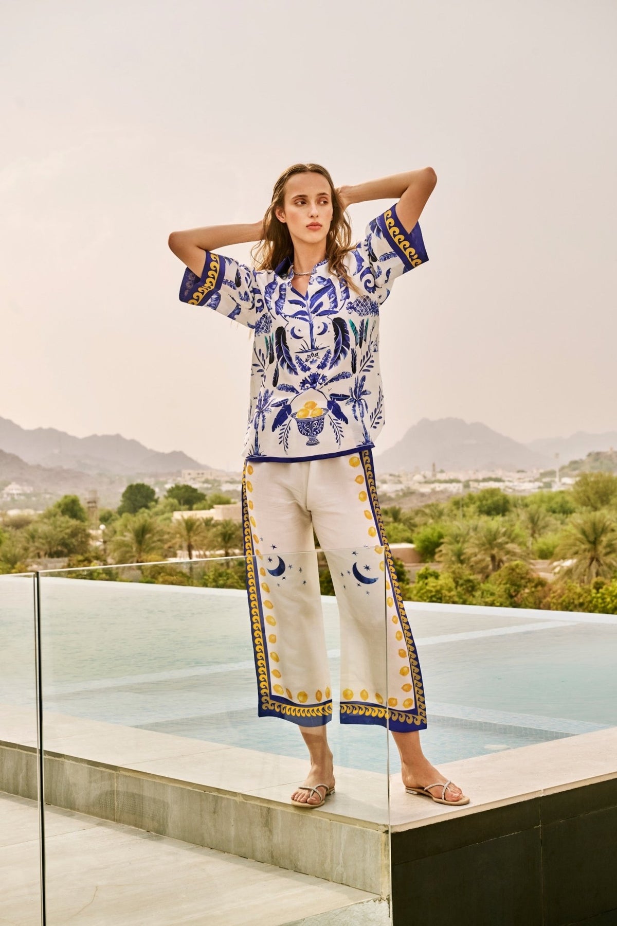 TY - 25 - 10 TOP & TROUSER - MIRA Y MANO