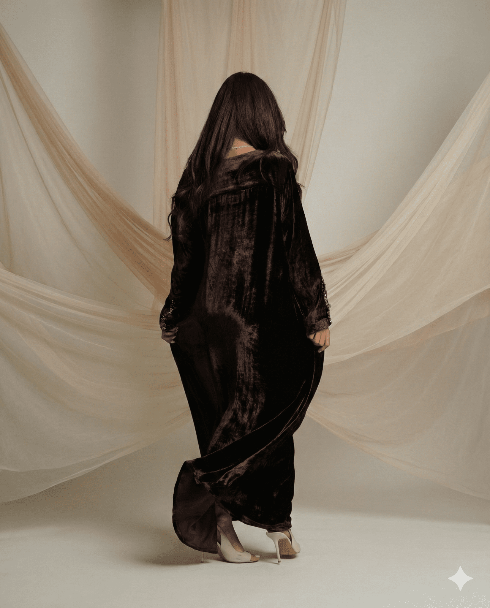 A08 - BR DRESS - UCCELLO - MIRA Y MANO