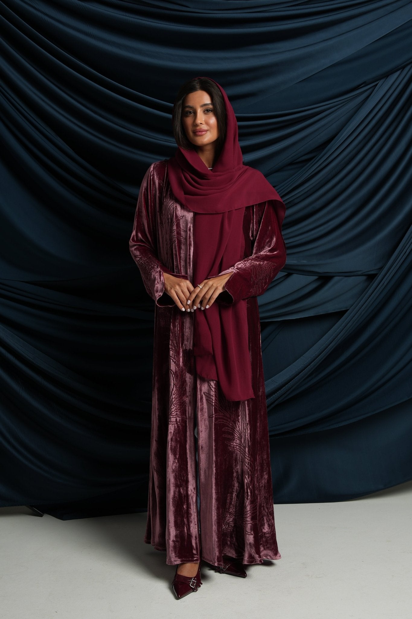 A11 - VR ABAYA - UCCELLO - MIRA Y MANO