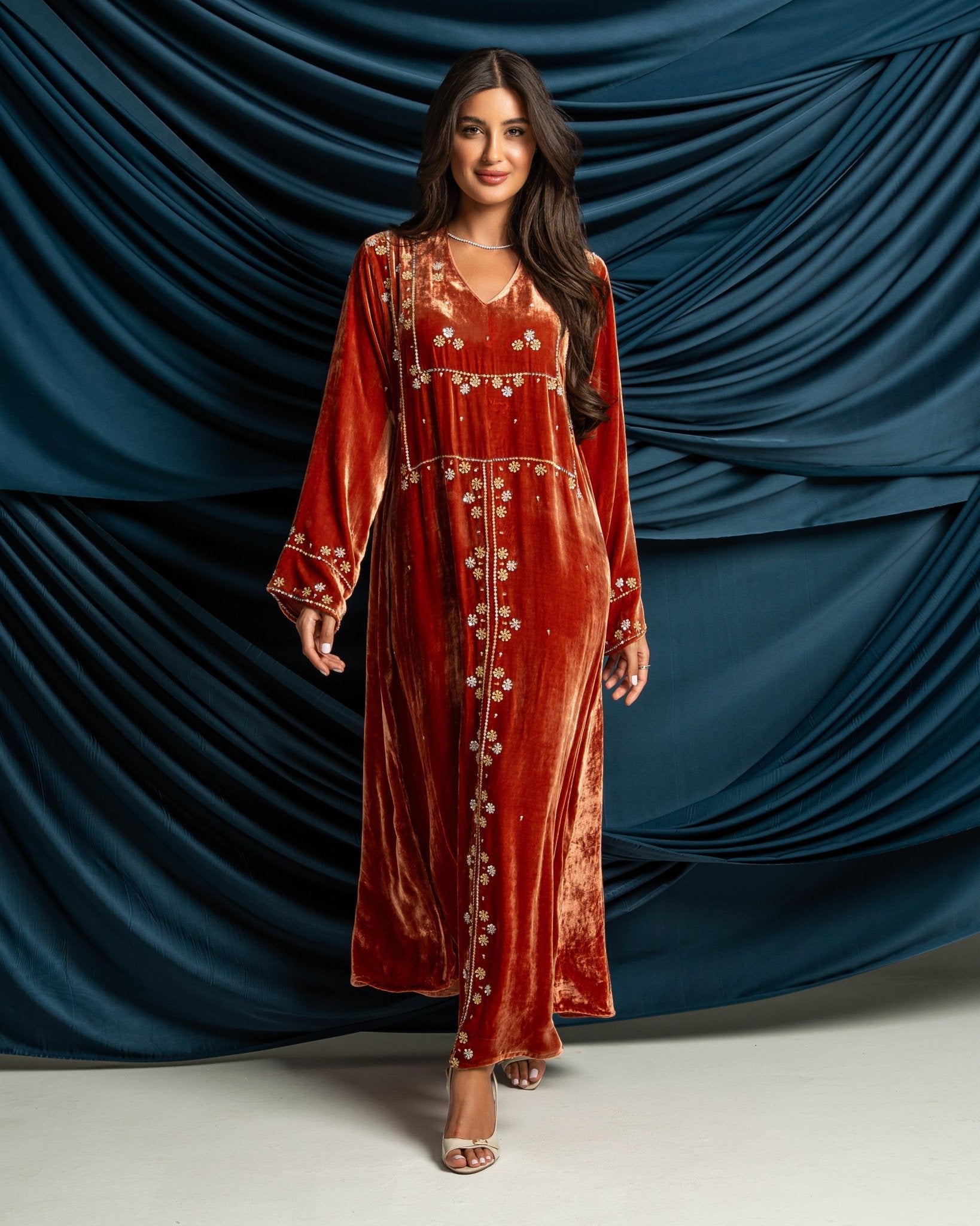 A18 JALABIAH - UCELLO - MIRA Y MANO