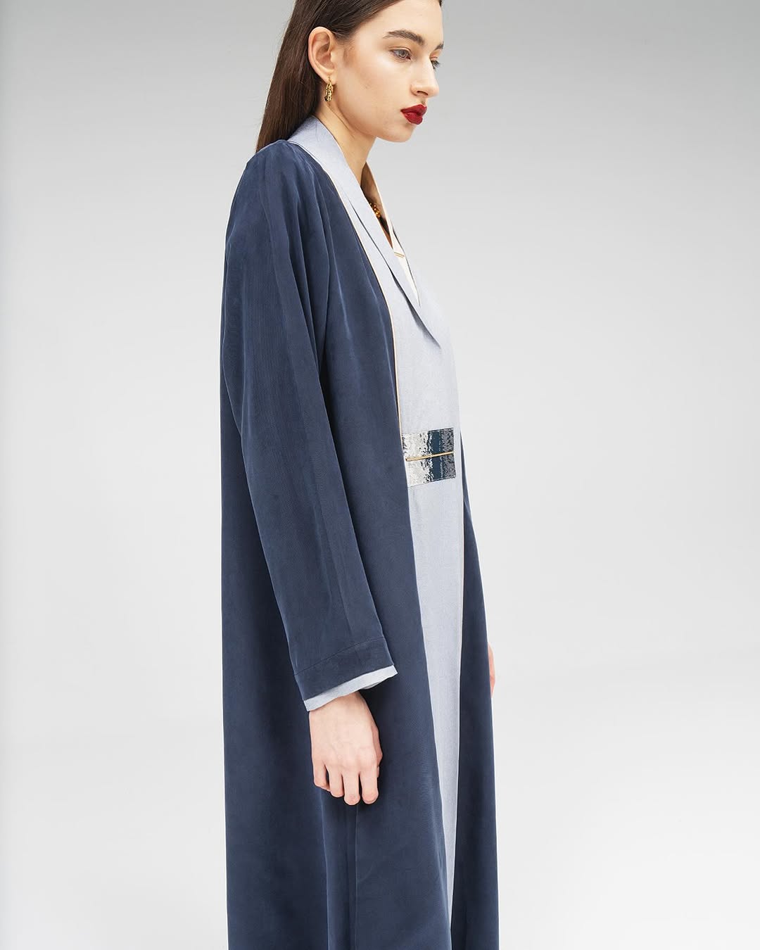 CODE - 0365 ABAYA - ZAH DESIGN - MIRA Y MANO