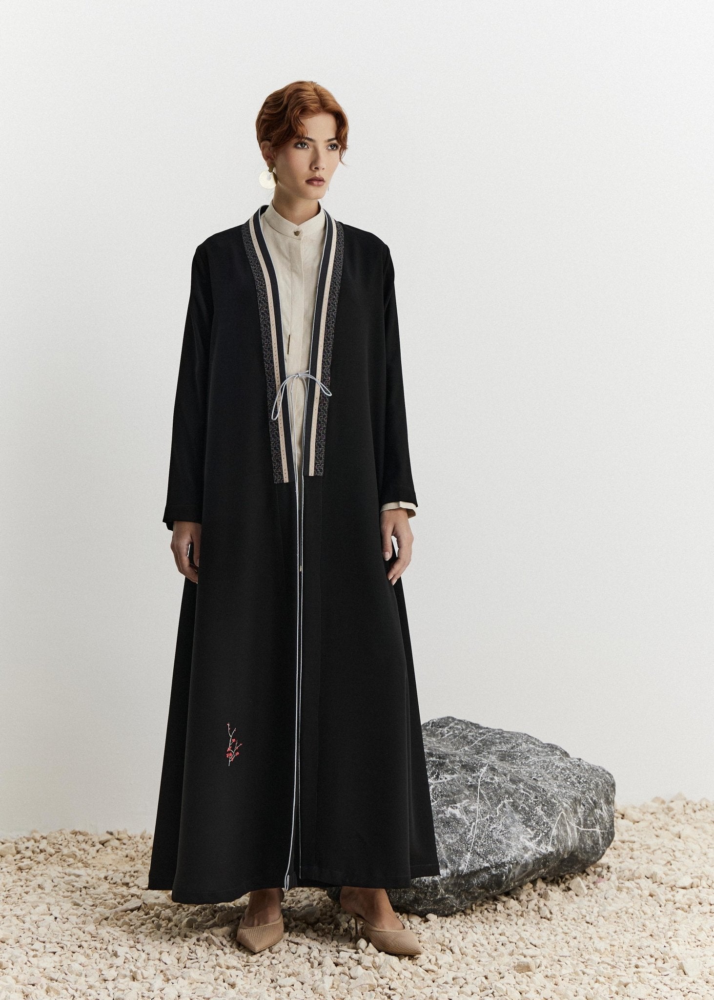 CODE - 0384 ABAYA - ZAH DESIGN - MIRA Y MANO