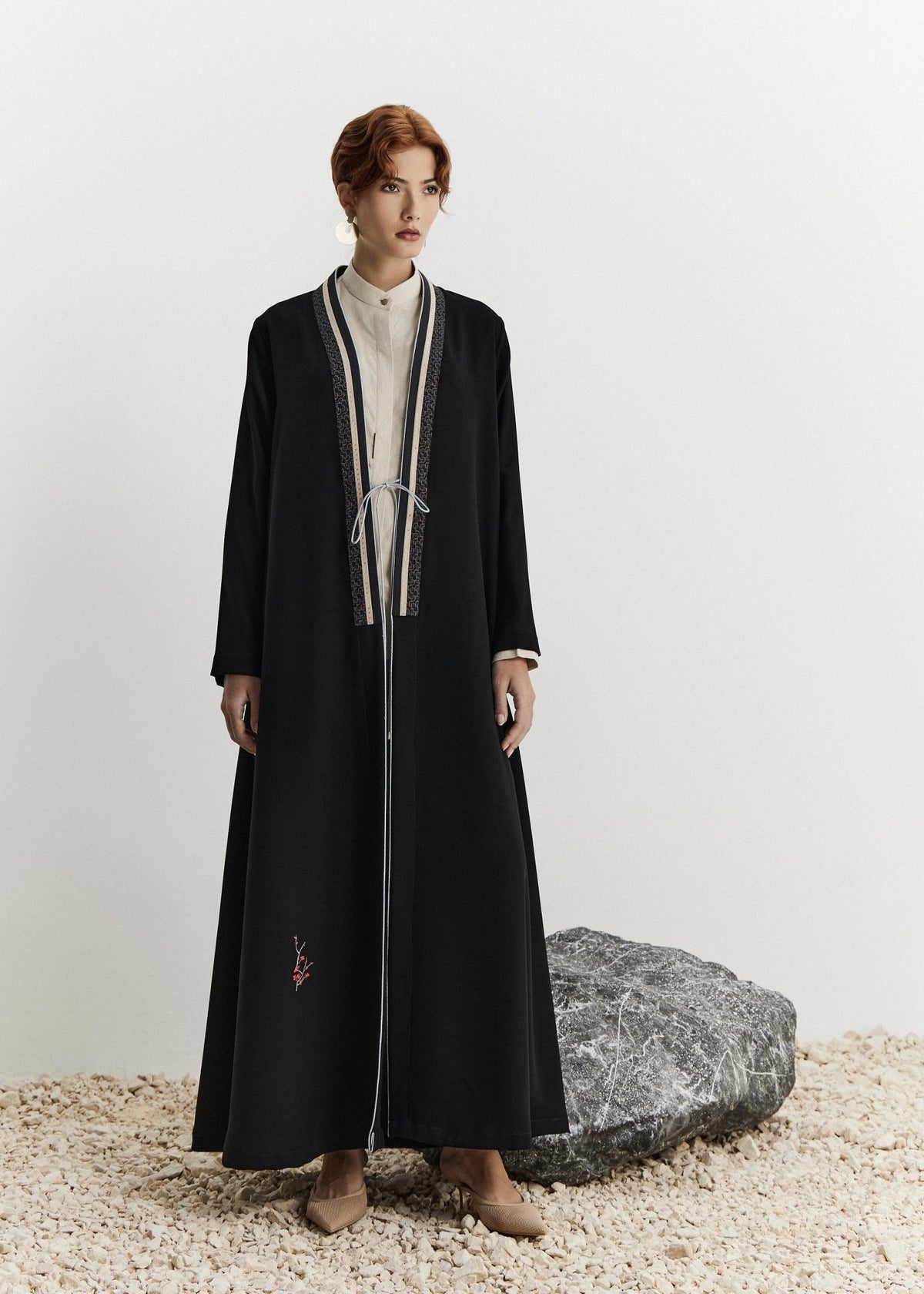 CODE - 0384 ABAYA - ZAH DESIGN - MIRA Y MANO