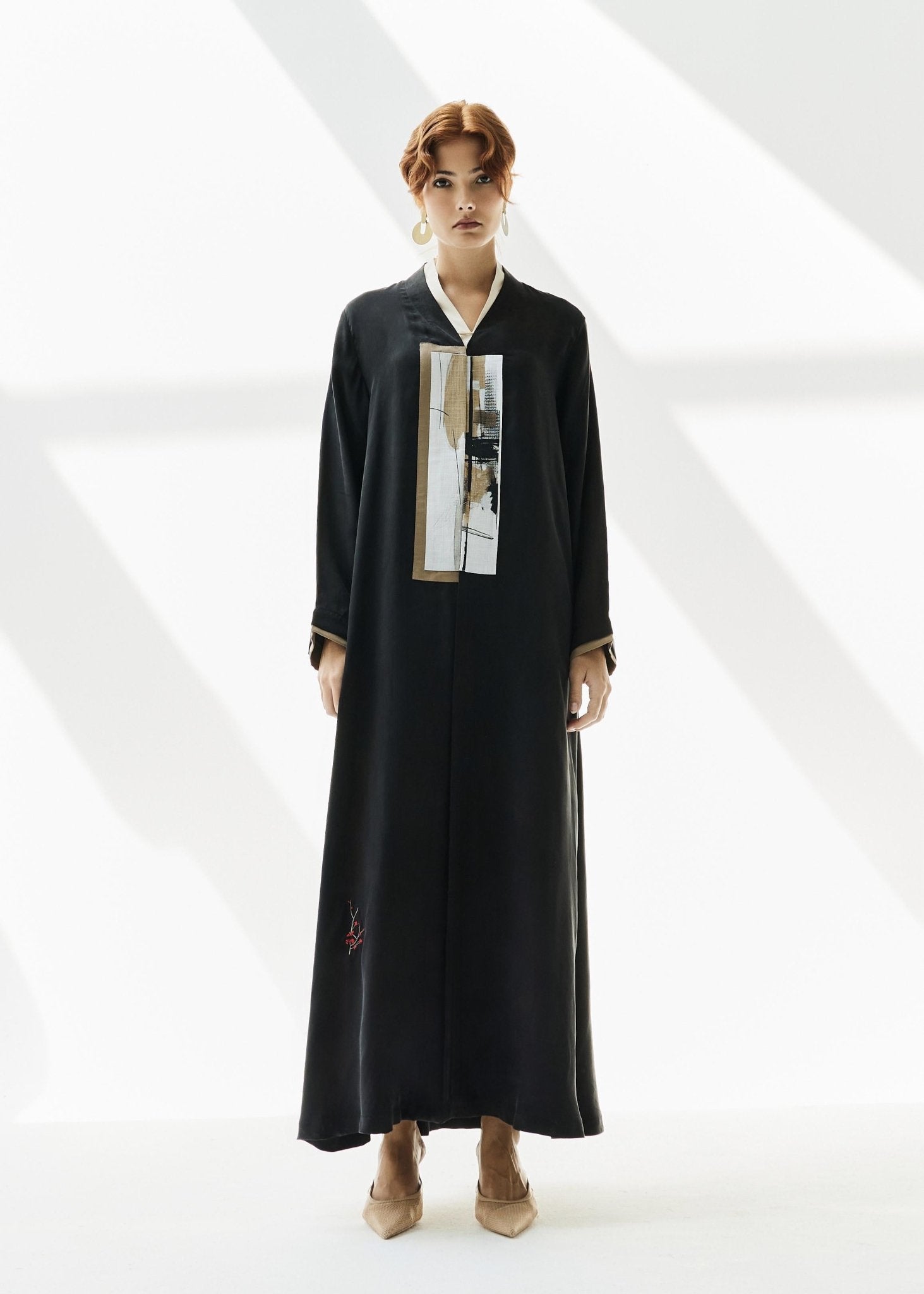 CODE - 0386 ABAYA - ZAH DESIGN - MIRA Y MANO