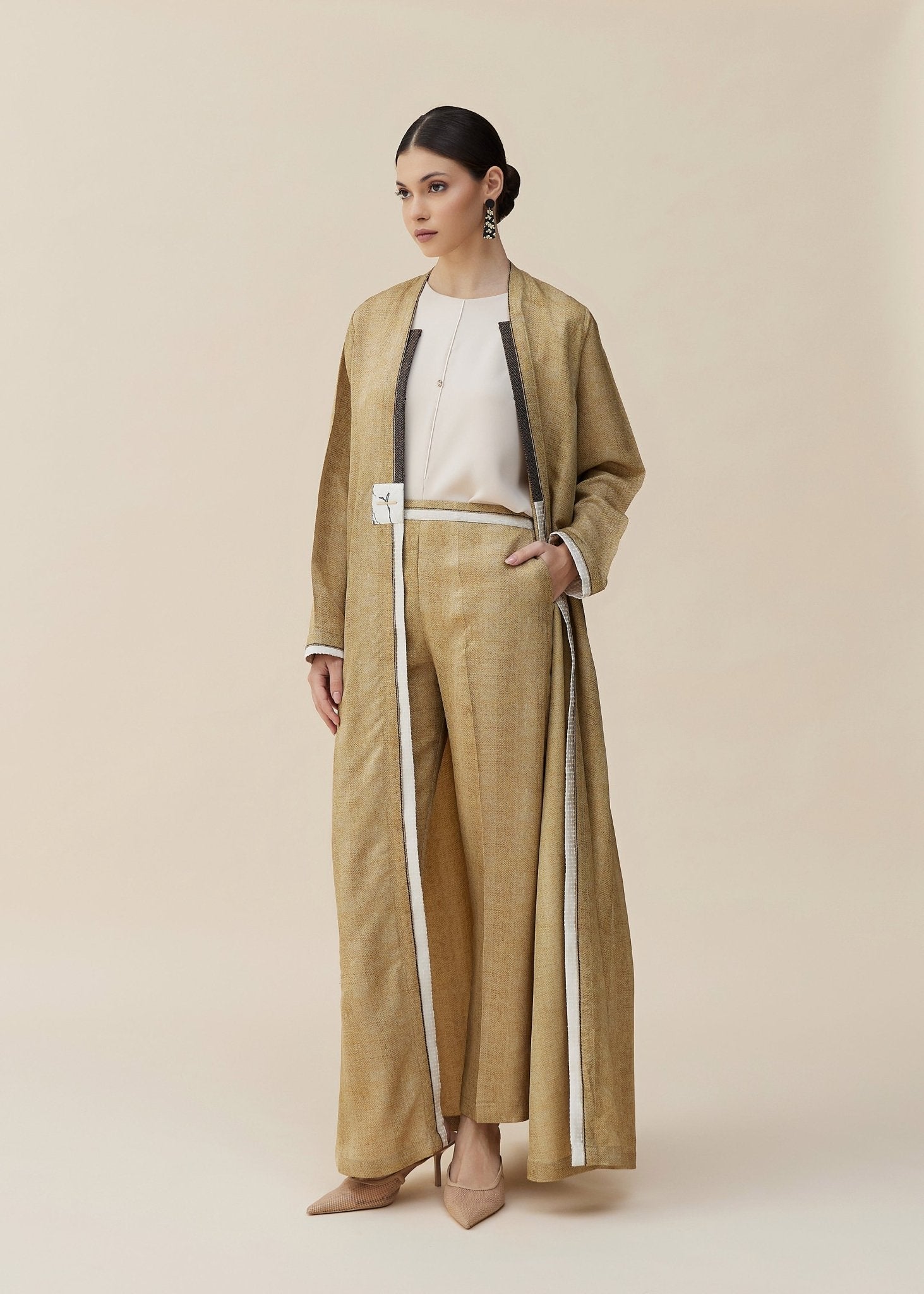 CODE - 0398 ABAYA - ZAH DESIGN - MIRA Y MANO