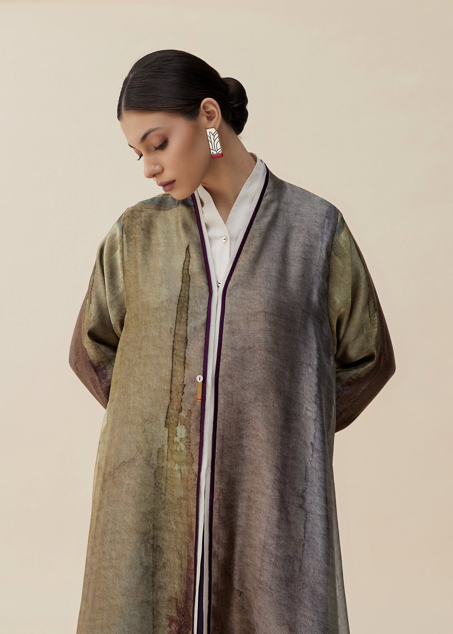CODE - 0409 ABAYA - ZAH DESIGN - MIRA Y MANO