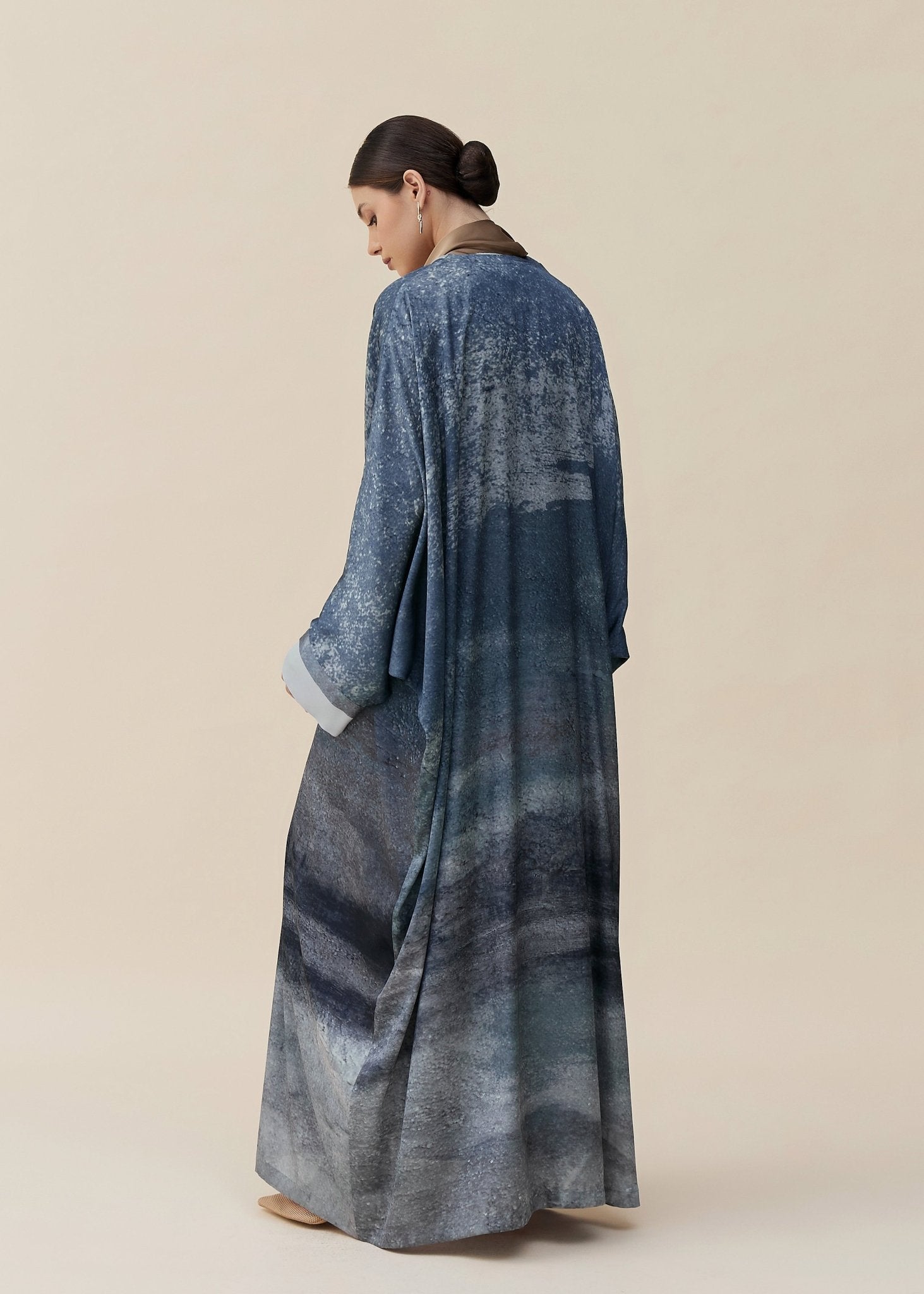 CODE - 0414 ABAYA - ZAH DESIGN - MIRA Y MANO