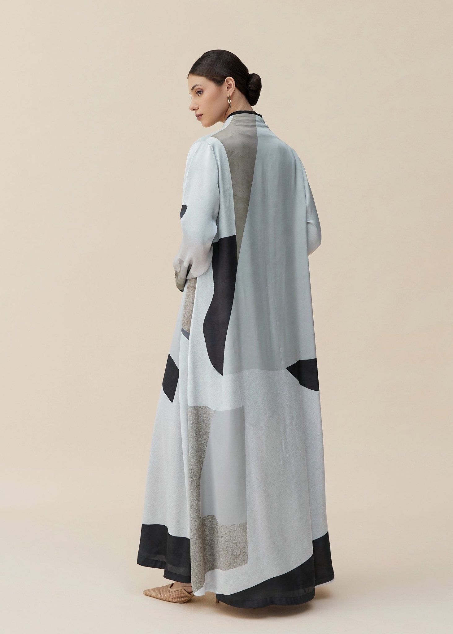 CODE - 0418 ABAYA - ZAH DESIGN - MIRA Y MANO