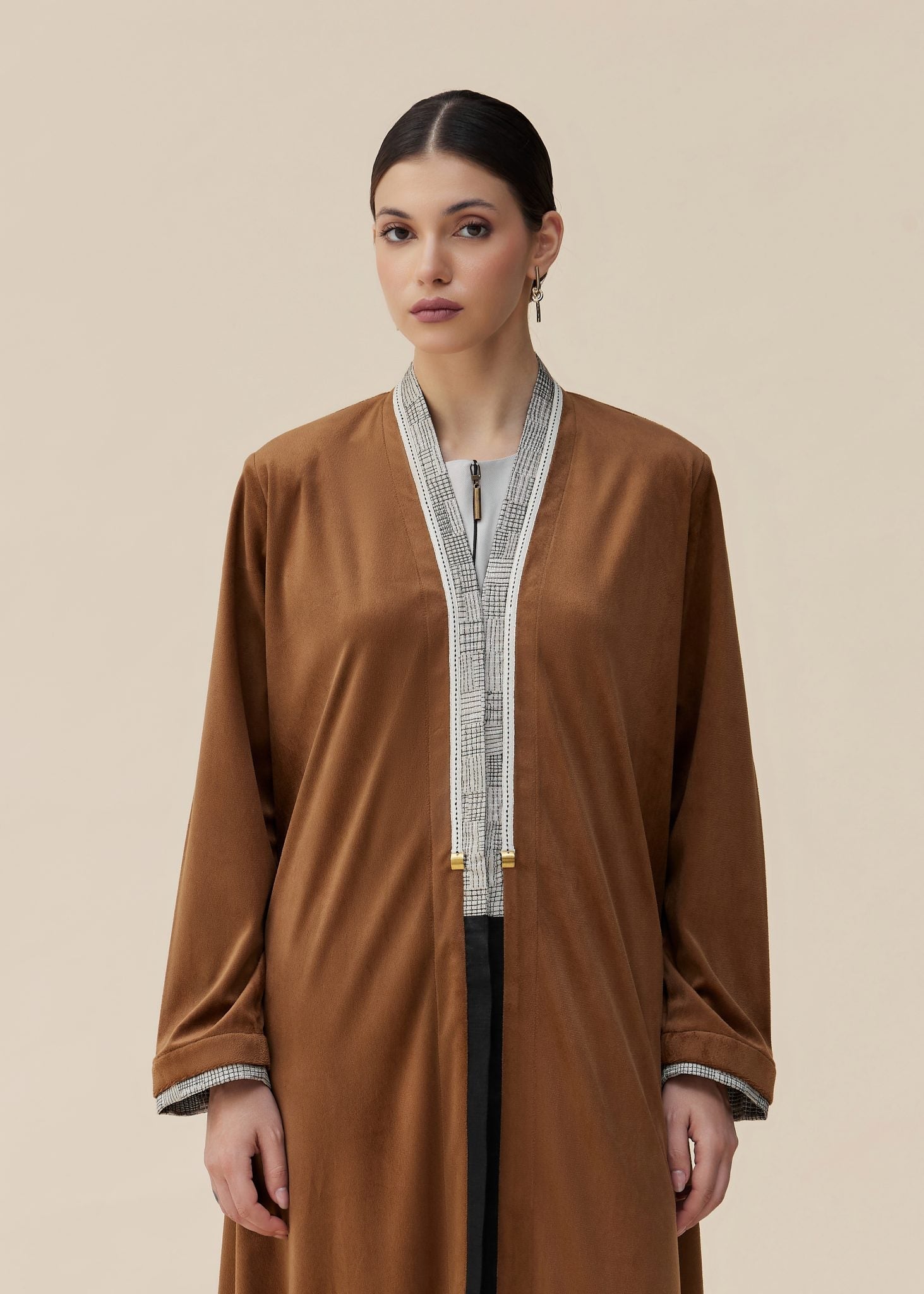 CODE - 0427 ABAYA - ZAH DESIGN - MIRA Y MANO