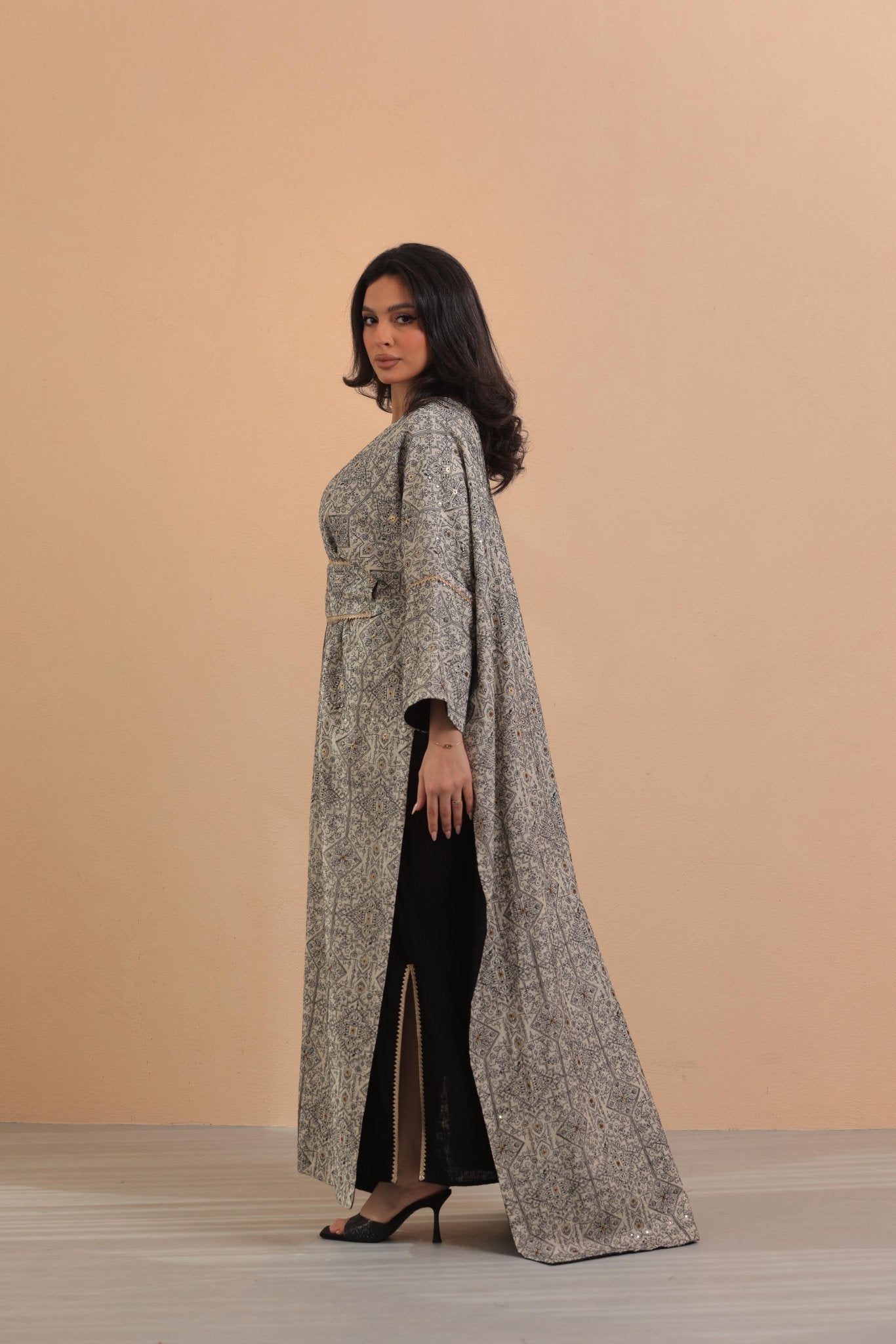 R25ZAY037 - BLA KAFTAN - ZAYLOONA - MIRA Y MANO