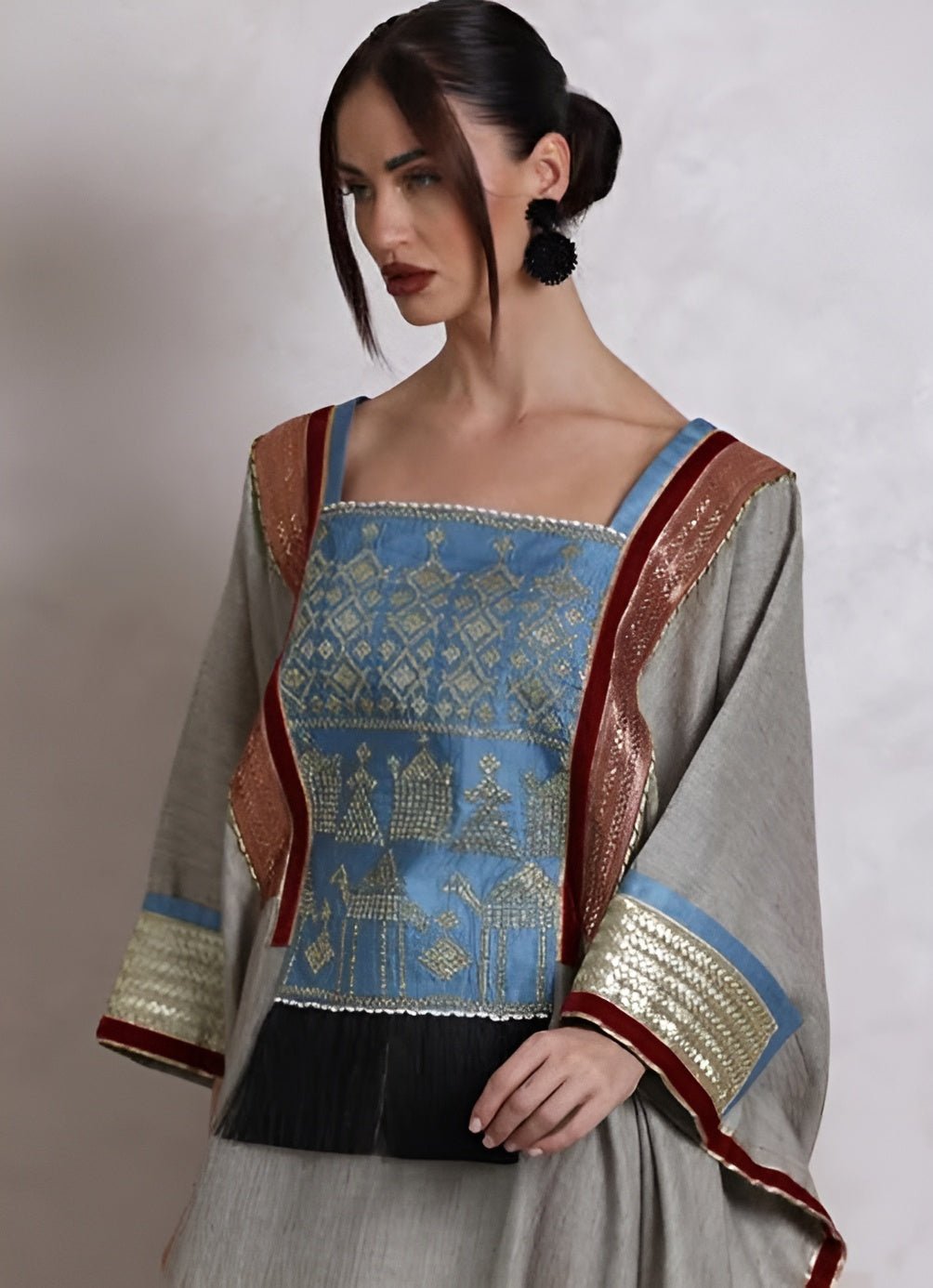 R26ZAY080 - GRA KAFTAN - ZAYLOONA - MIRA Y MANO