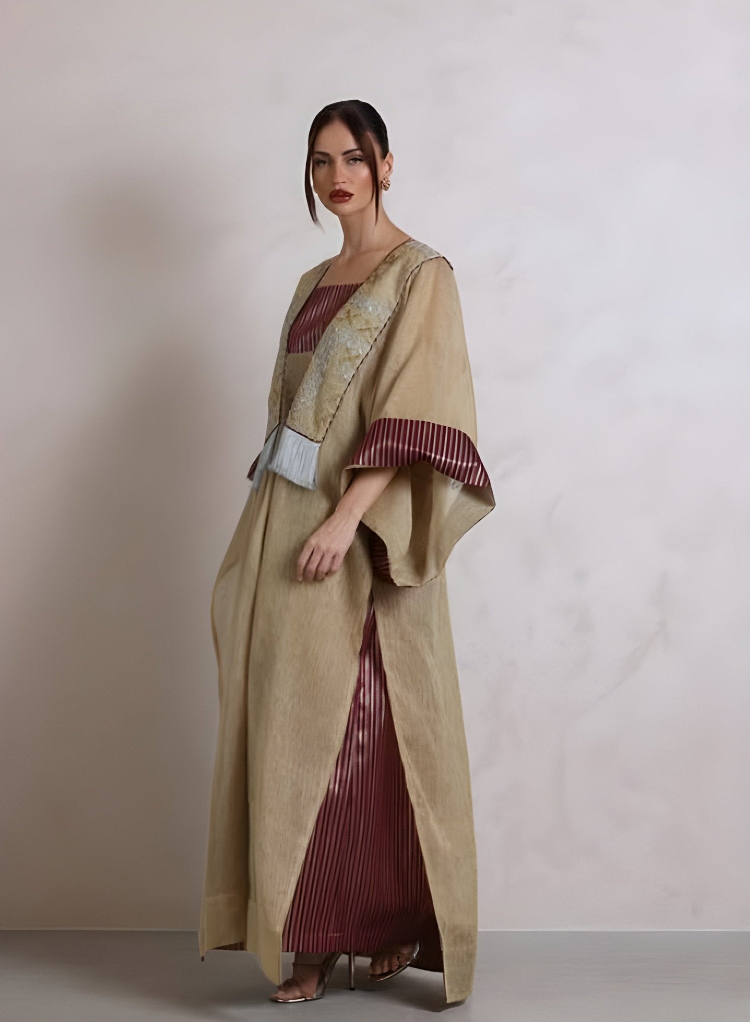 R26ZAY082 - KH KAFTAN - ZAYLOONA - MIRA Y MANO