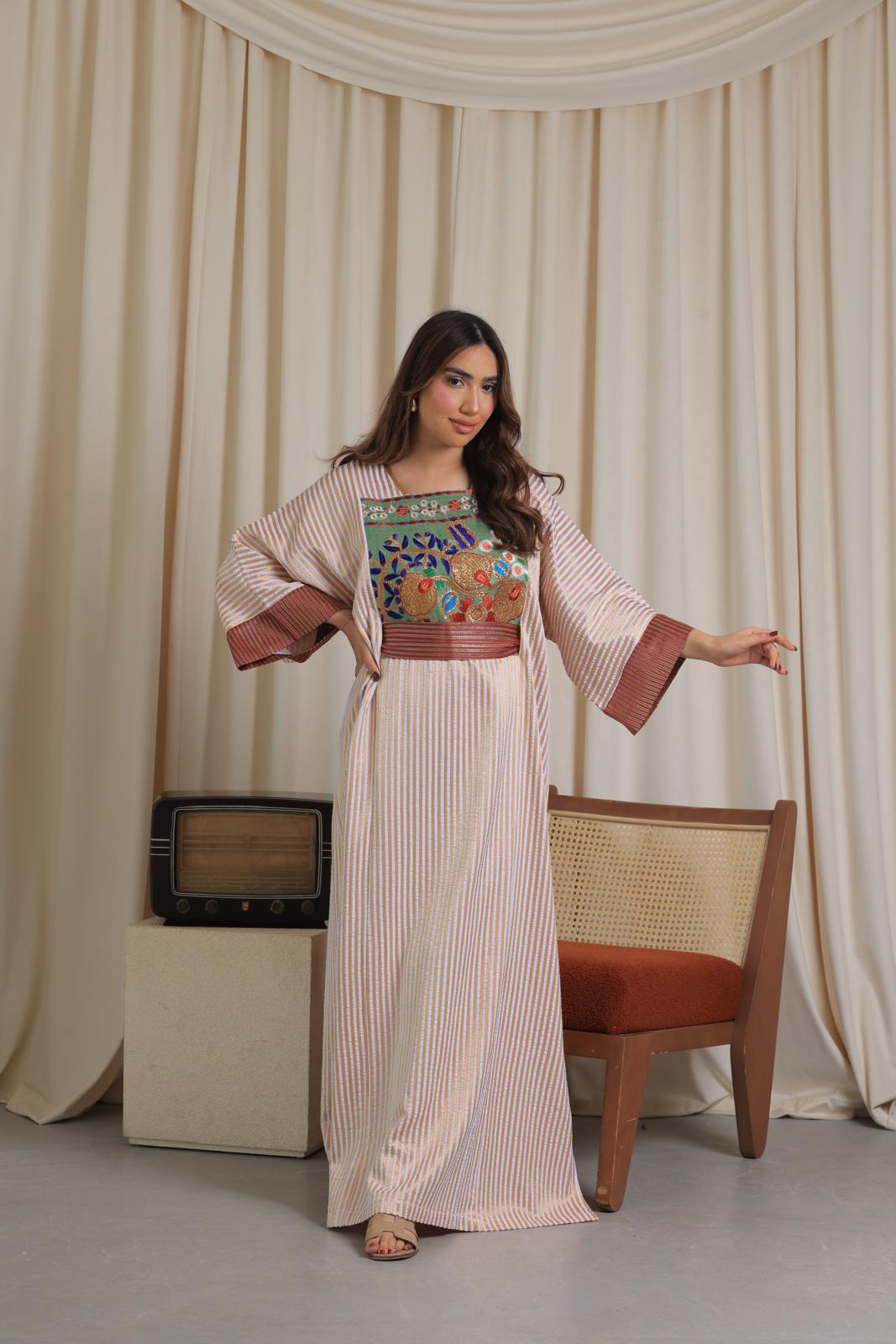 R26ZAY102 - DAR JALABIAH - ZAYLOONA - MIRA Y MANO