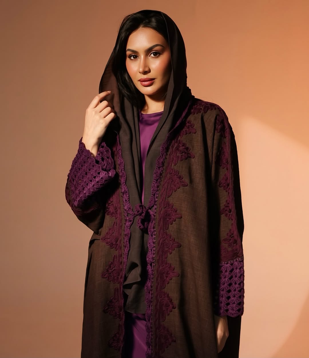 AZURA ABAYA - ZIYA - MIRA Y MANO