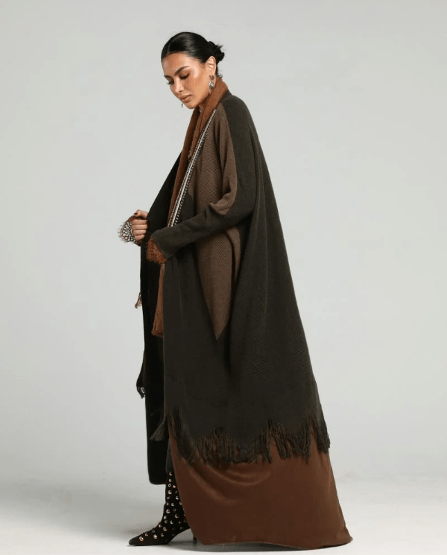 BROWN SIGNATURE ABAYA - ZIYA - MIRA Y MANO