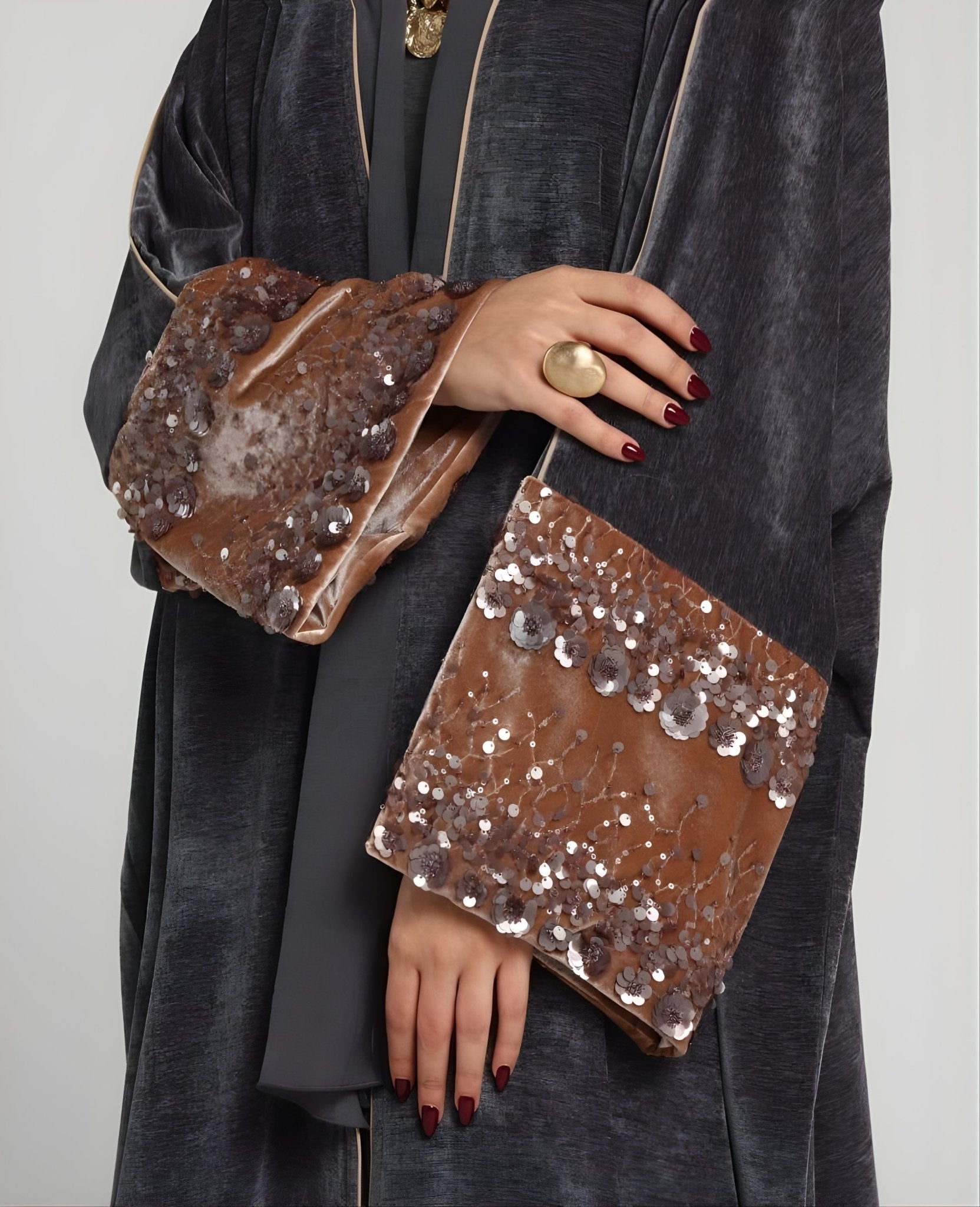 CONCRETE ABAYA - ZIYA - MIRA Y MANO