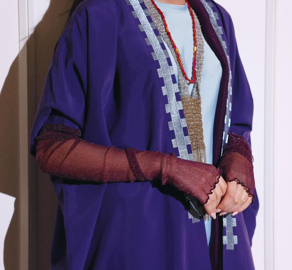 CRIMSON ABAYA - ZIYA - MIRA Y MANO