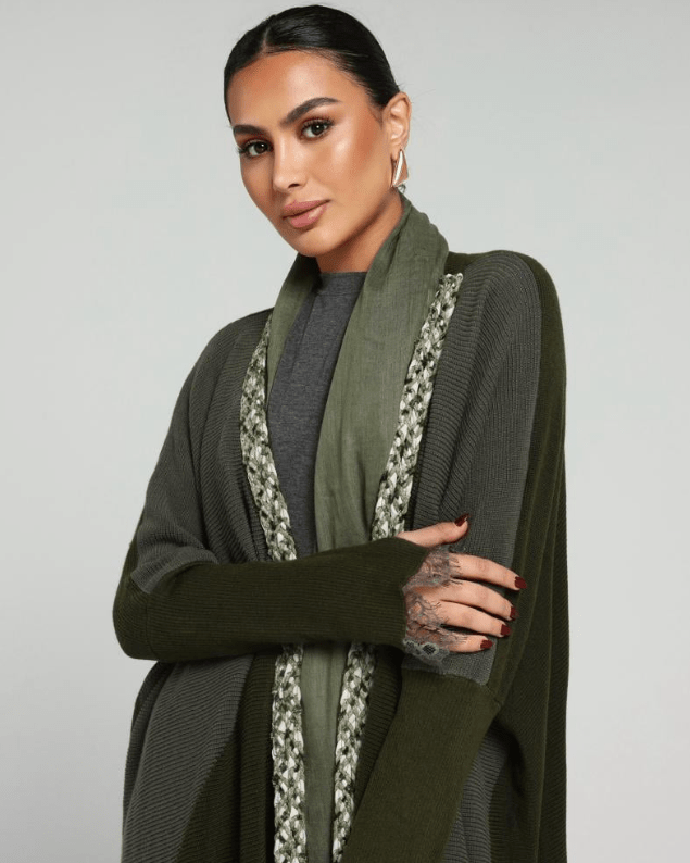 KHAKI SIGNATURE ABAYA - MIRA Y MANO