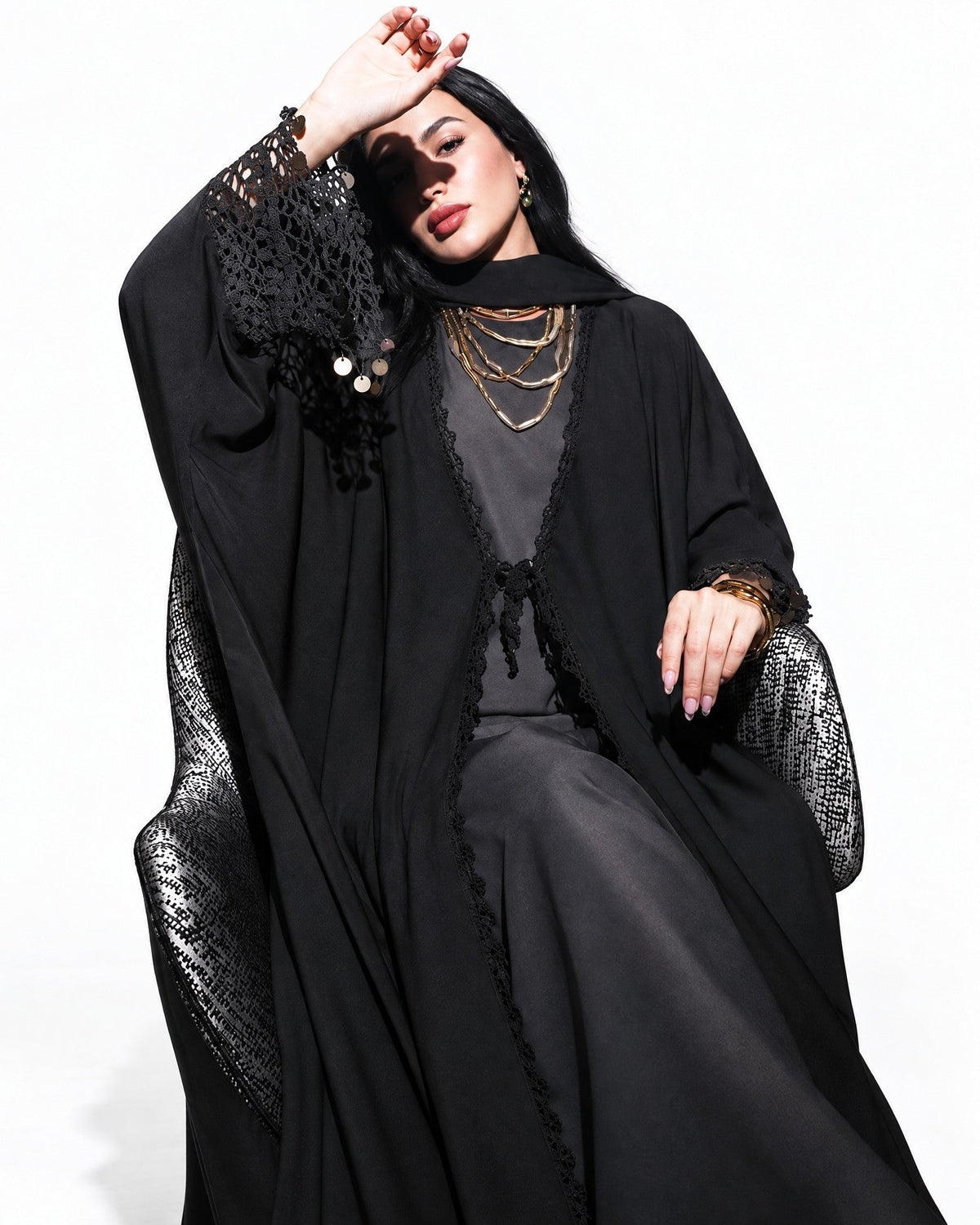 MAIN CHARACTER - Black Silk Abaya - ZIYA - MIRA Y MANO