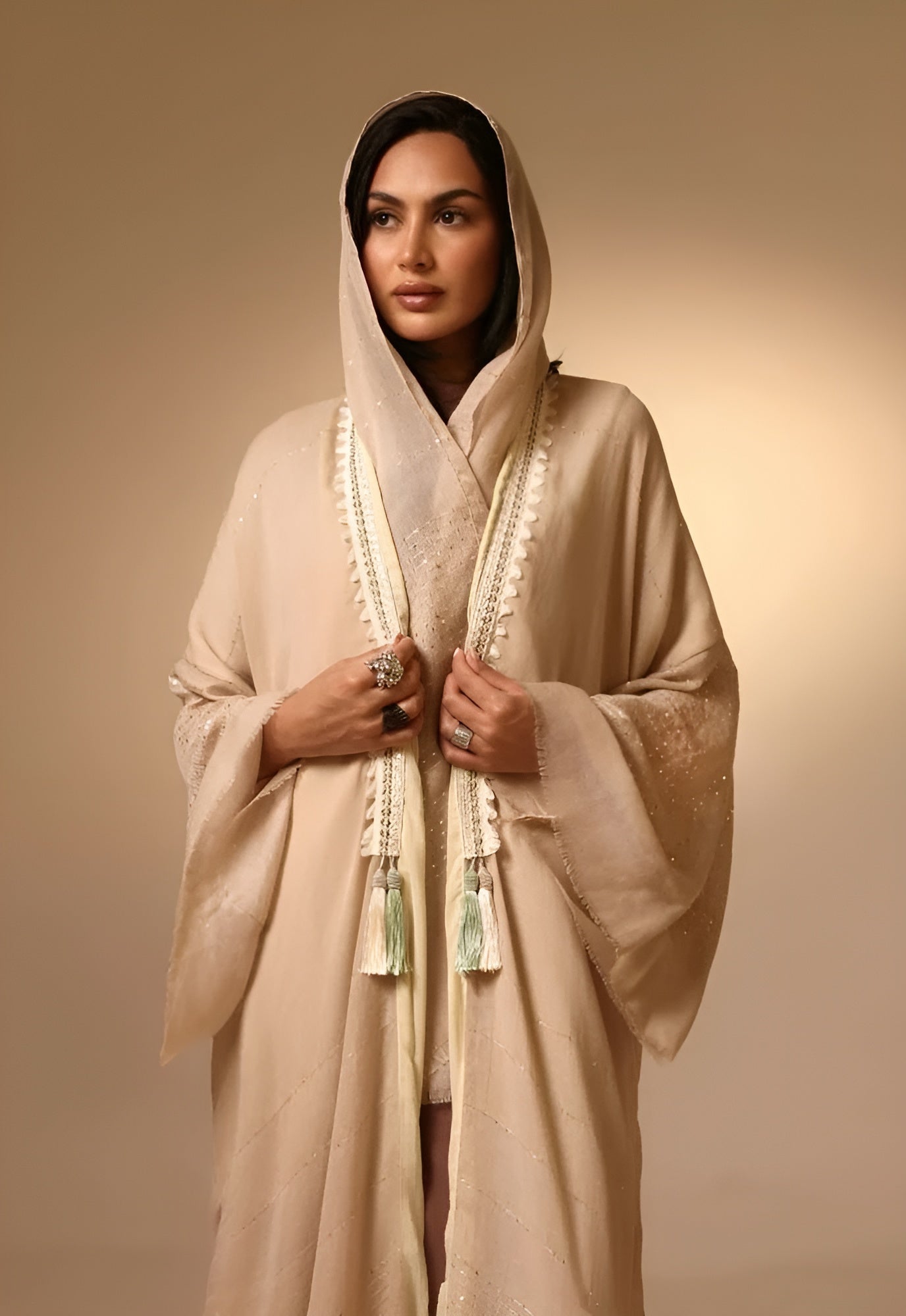 OASIS ABAYA - ZIYA - MIRA Y MANO