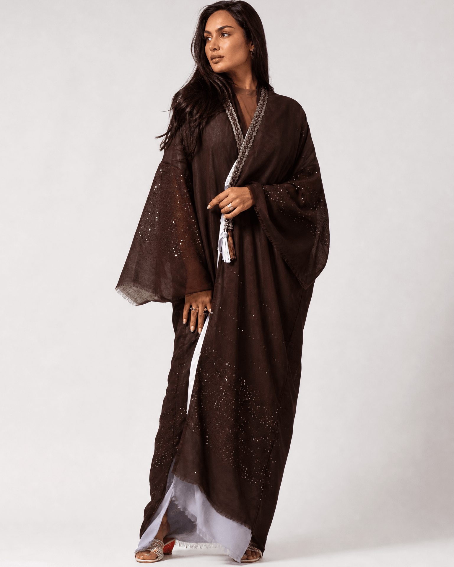 SEPIA ABAYA - ZIYA - MIRA Y MANO