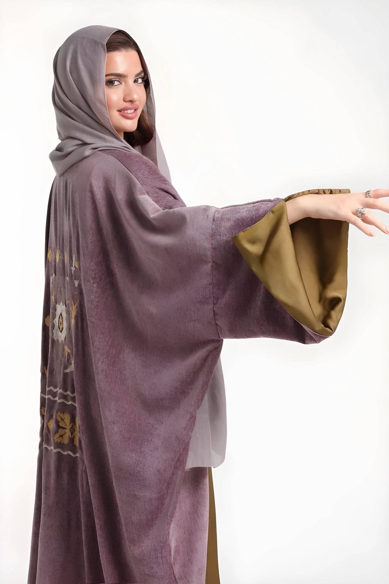 VELOUR ABAYA - ZIYA - MIRA Y MANO