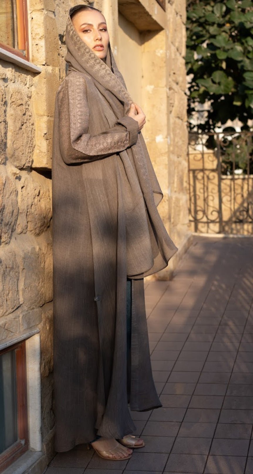 ZRF01-G - ABAYATI COLLECTION - MIRA Y MANO