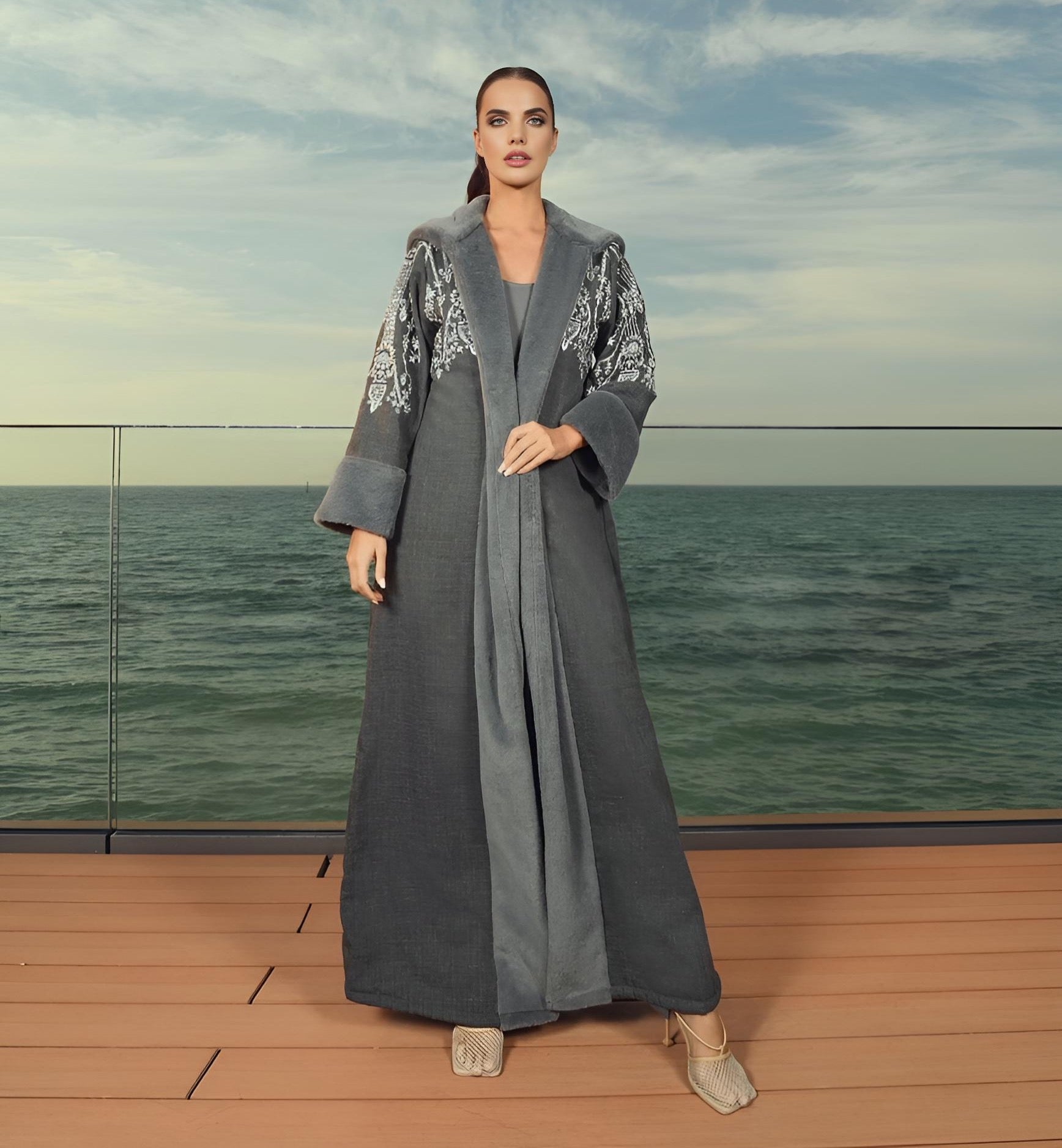 BBWBSHT1 - BAYANAH BRAND - MIRA Y MANO