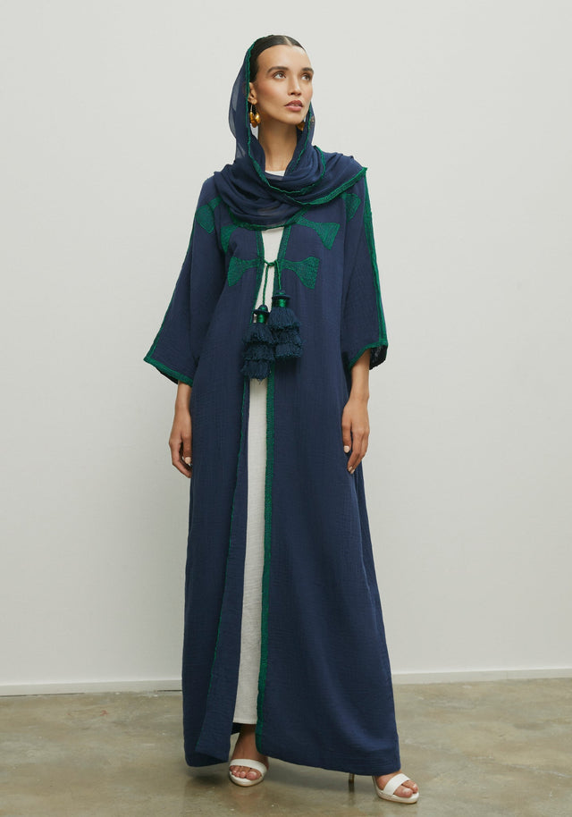 GREEN EMB BLU - NORA AL SHAIKH - MIRA Y MANO