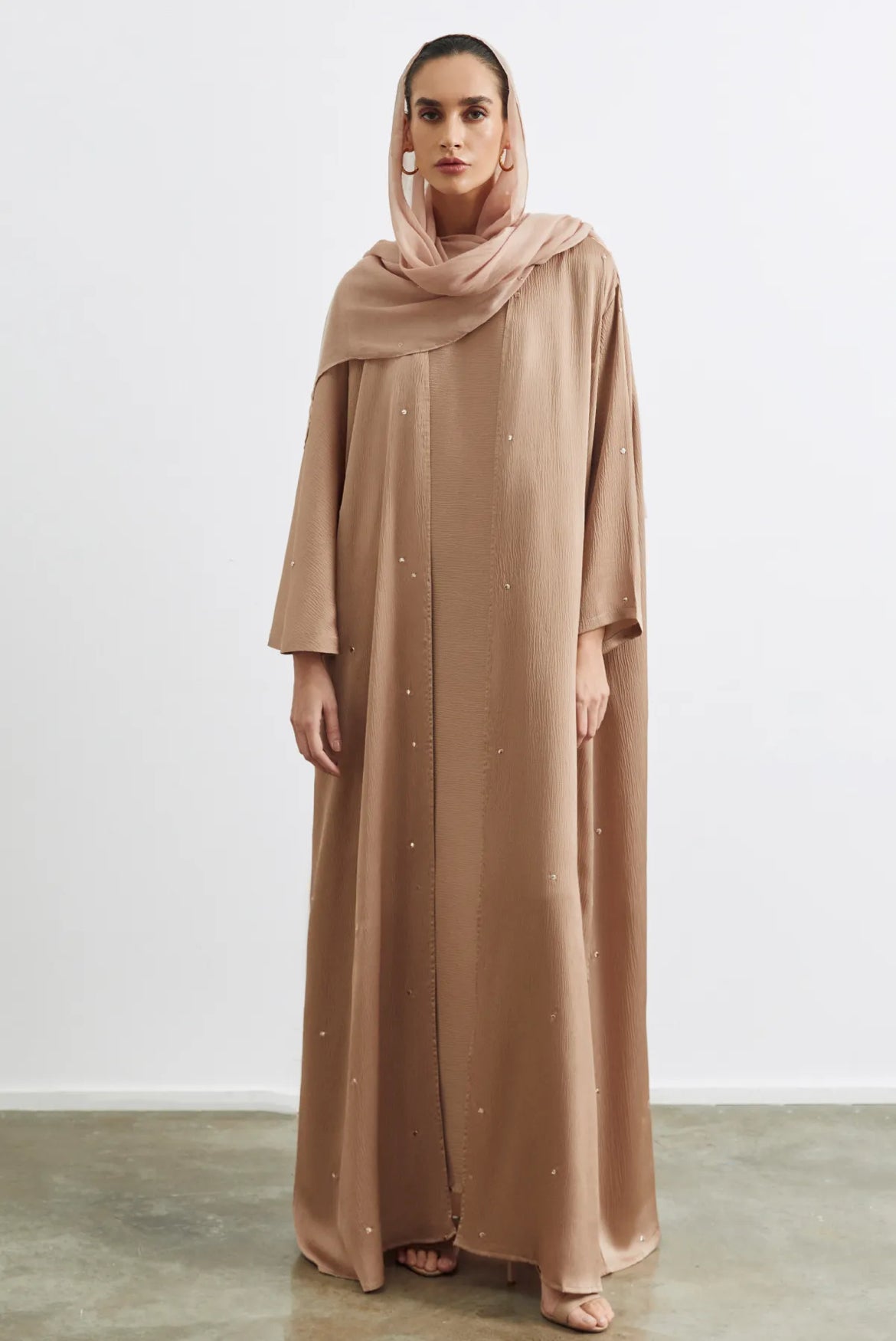 Dots Tan – Abaya – Product image 2